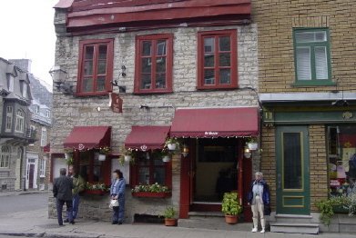 040920 14 Quebec Lunch at Restaurant Le Cavour e.JPG