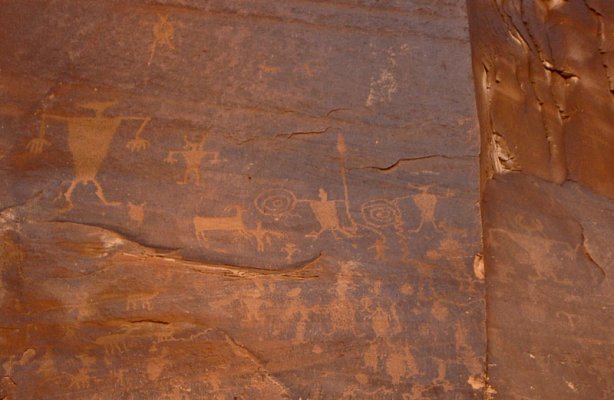 Petroglyphs2.jpg