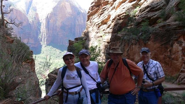 Angels landing15 (Small).JPG