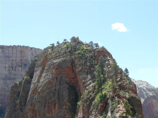 Rock Trail to Top on Right (Small).JPG