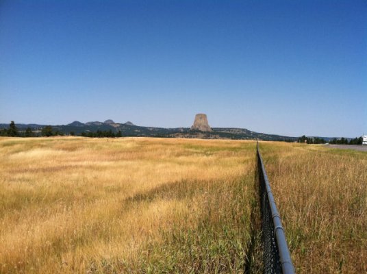 DevilsTowerPano4.jpg