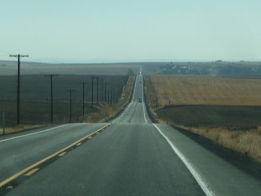 2011 09 05 07 The road goes on.JPG