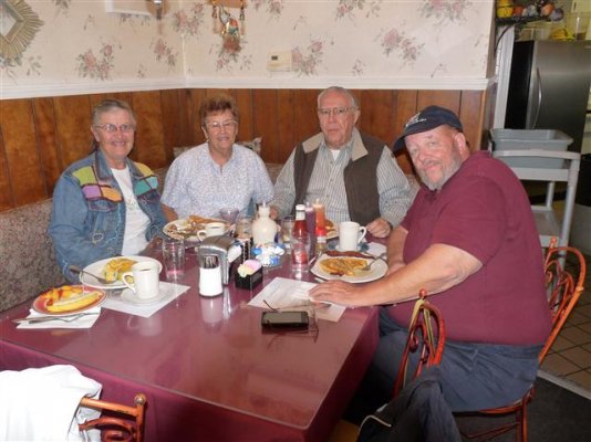 Lorna, Pat, Jim & Ned(Small).JPG