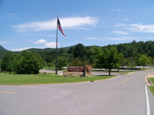 8-11-11 Cumberland Gap Nat Historic Park Kentucky.jpg