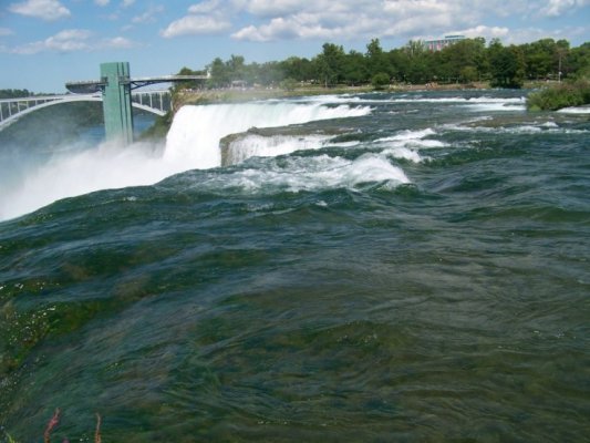 8-23-11 American Falls taken fm Luna Island NFSP.jpg