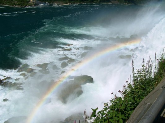 8-23-11 Niagara Falls Rainbow taken Fm Luna Island NY.jpg