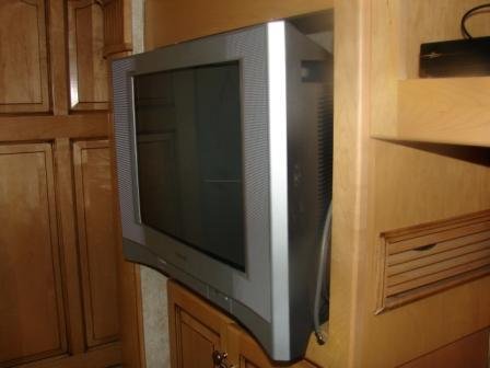 rear TV 4.JPG