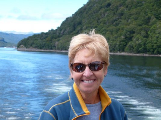 Diane at lake Wakatipu.JPG