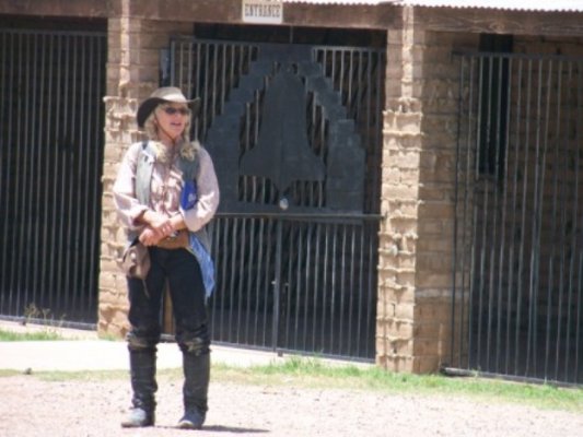 7-13-14 Some mean looking Cowgirls here.JPG
