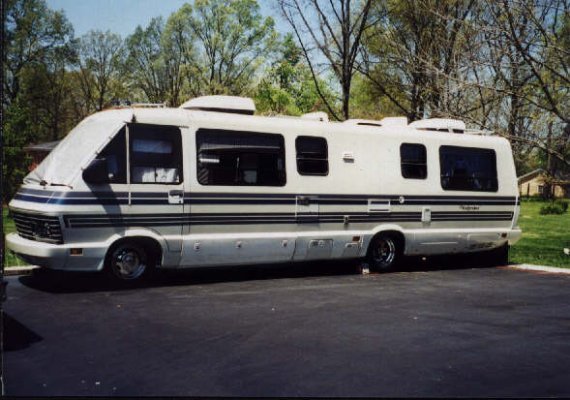 1988 Winnebago.jpg