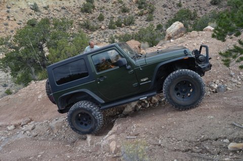 Jeeping at Picture Frame Arch 010.JPG