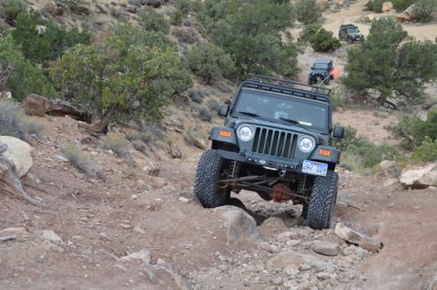 Jeeping at Picture Frame Arch 014.JPG