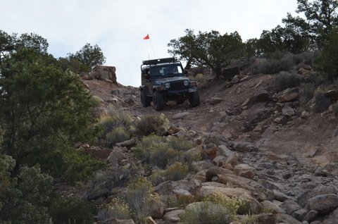 Jeeping at Picture Frame Arch 042.JPG