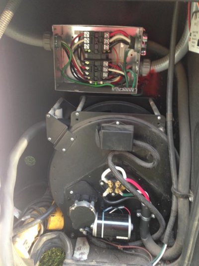 IMG_1027_540_electrical_compartment.jpg