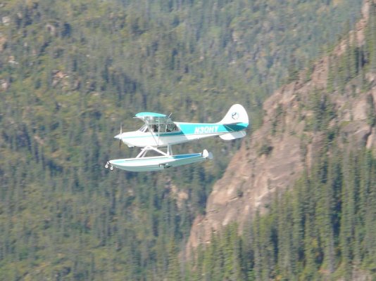 Float Plane 1 [800x600].JPG