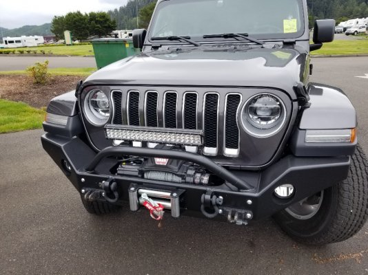 Jeep front view (2).jpg