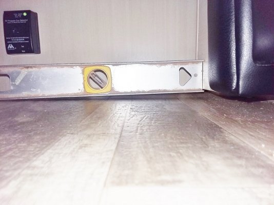 floor cabinet hump.jpg