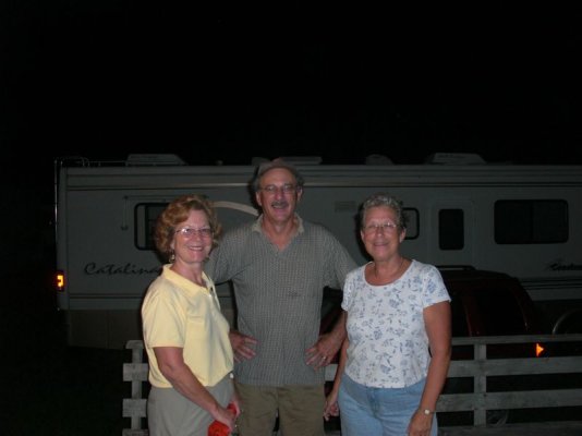 Sue with Ed and Donna Gorber [800x600].JPG