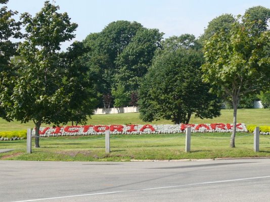 Victoria Park [800x600].JPG