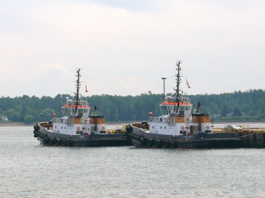 Seagoing Tugs at Georgetown PEI [800x600].JPG