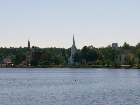 Mahone Bay Churches [800x600].JPG