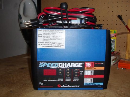 a NICE battery charger (Small).jpg