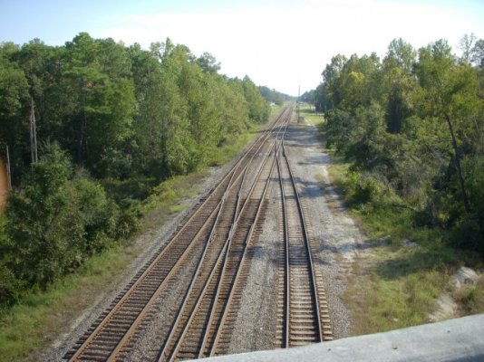 Folkston Funnel Southbound Tracks Merge2.jpg