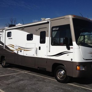 TheNewhalls' 2011 Winnebago Vista 35F