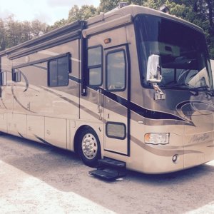 Gil and Diane's (dpickard) Allegro Bus