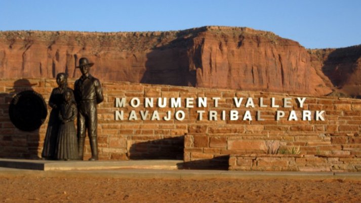 Monument Valley Sign [800x600].jpg