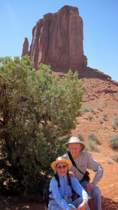 Jerry and Ardra on Wildcat Hike [800x600].jpg