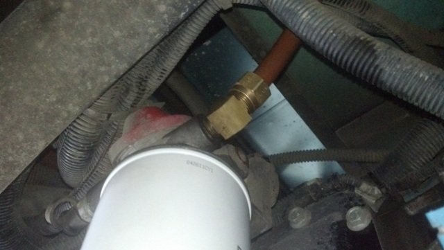 The fuel line attached to the filter.jpg