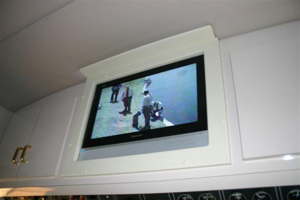 Television change in BB 029 (Small).jpg