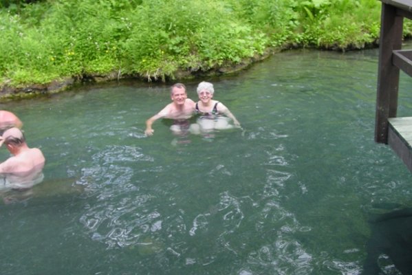 030626 02 Len & Jo in hot springs s.JPG