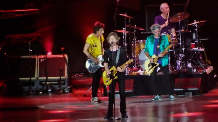 Rolling Stones 13 (1) (1).jpg